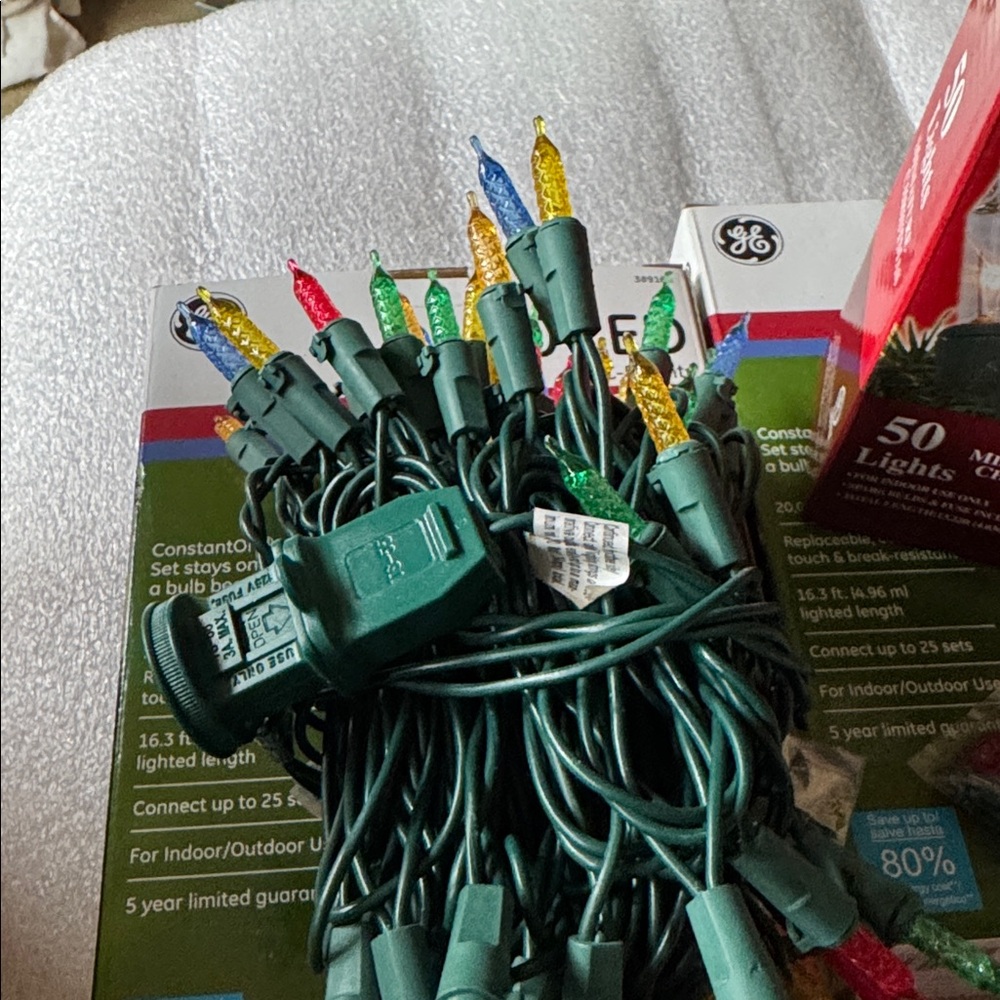 Multicolor LED Holiday String Lights - Picture 10 of 11